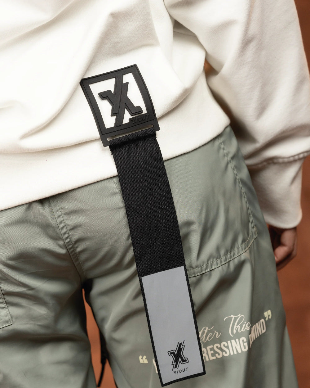 MC HOODIE YOut Mujer Detalle