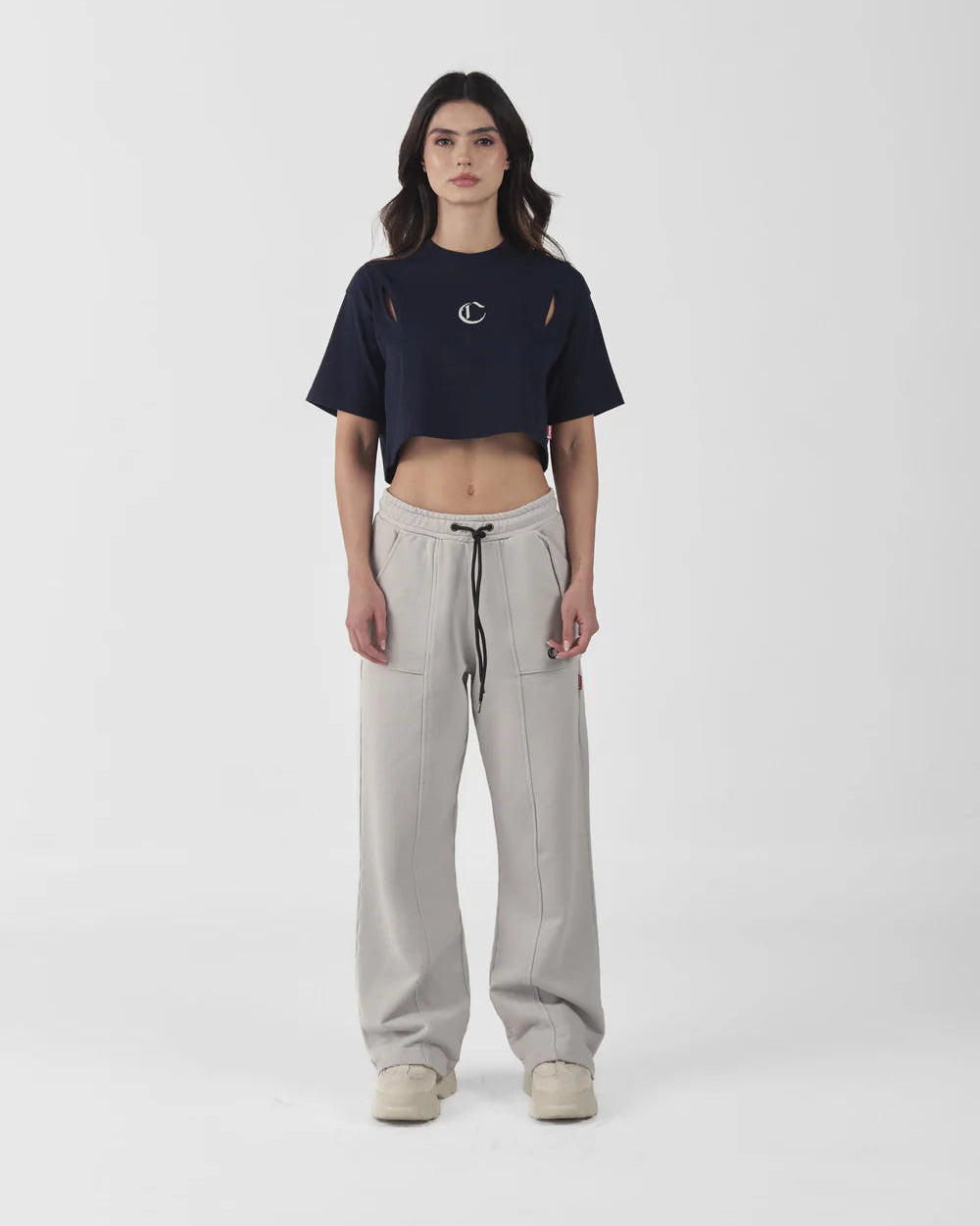 Crop Top Oversized Illuminazione Clemont Azul Mujer Frontal Modelo