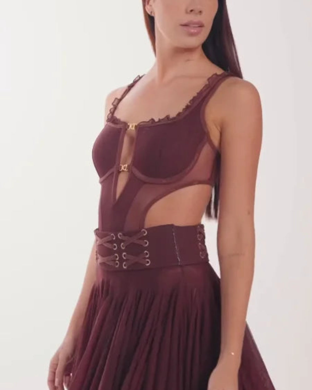 Body Sur Santísimas Marrón Mujer Frontal Modelo