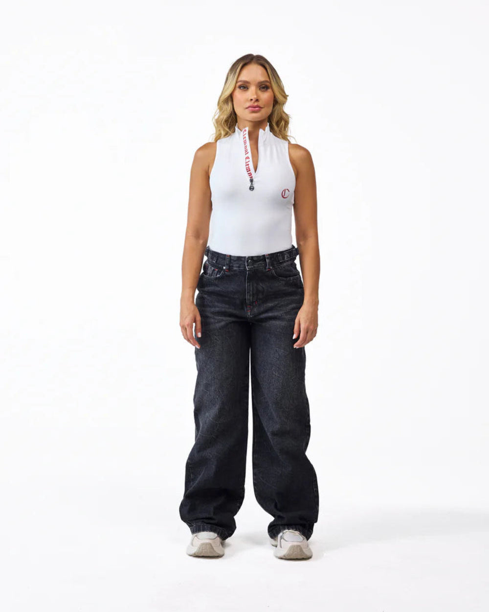 Crop Top Nemesi Clemont Blanco Frontal Modelo General