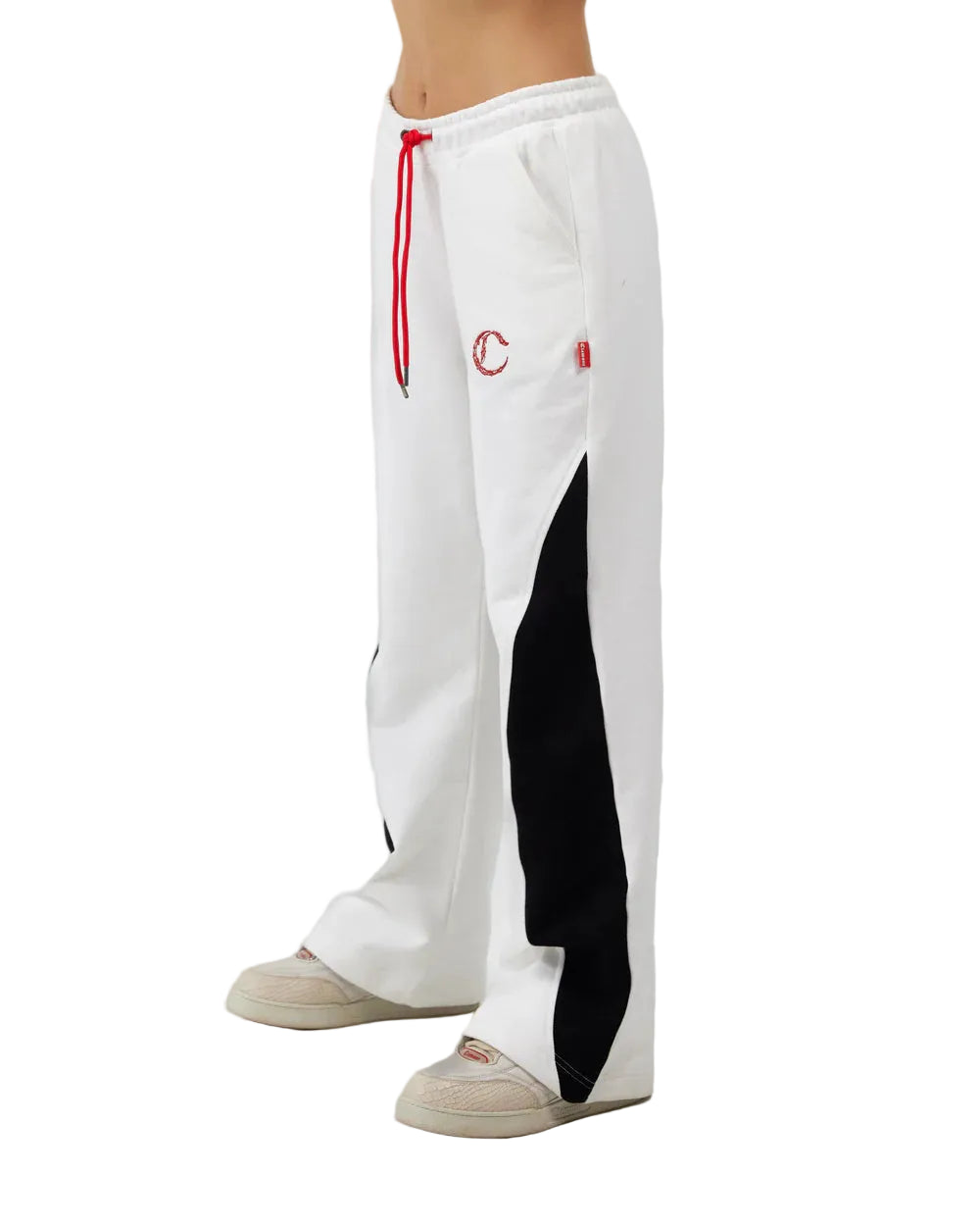 Sudadera Preminente Clemont Mujer Color Crema Lateral Modelo