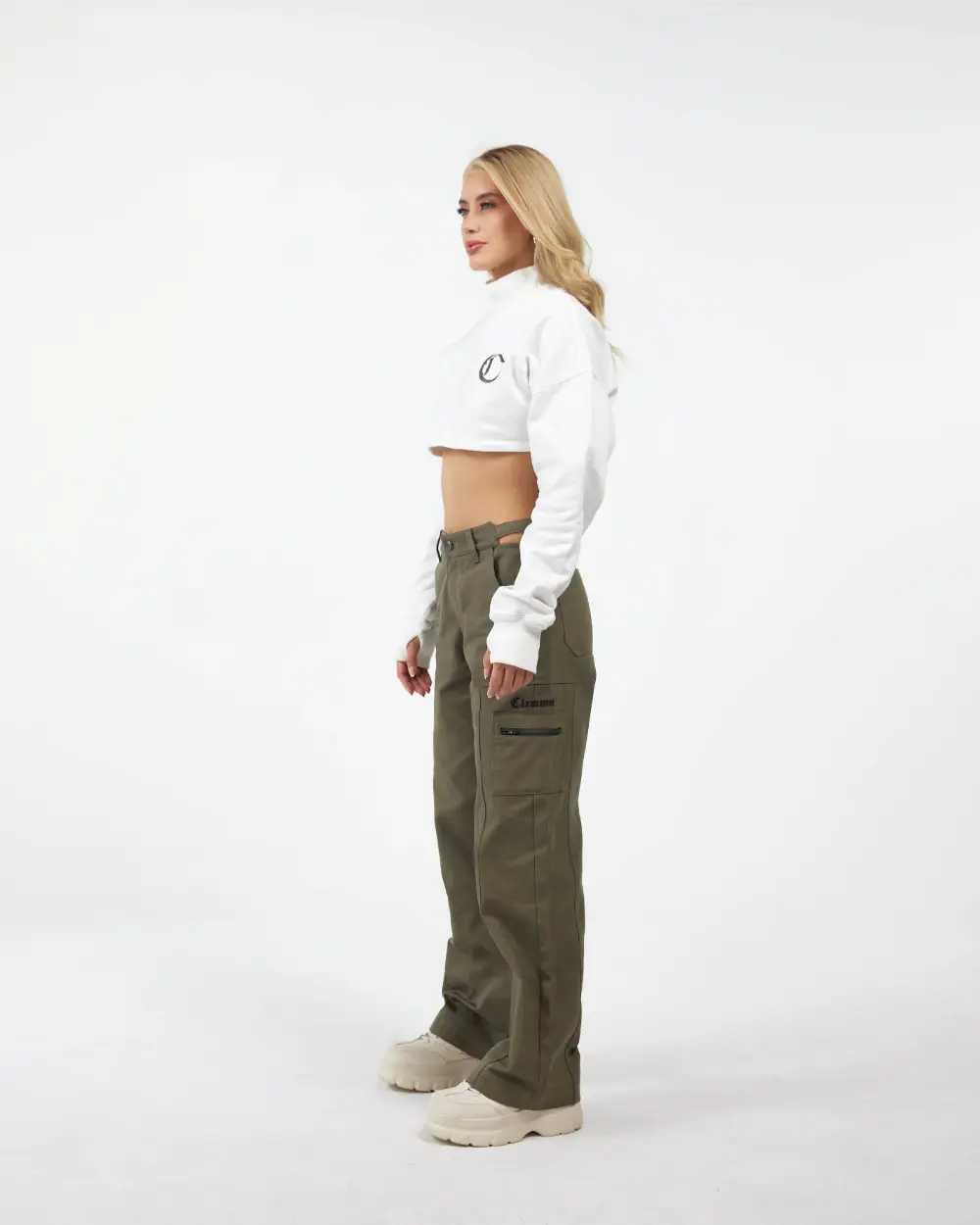 Buzo Cerrado Para Mujer Dolce Clemont
Composicion: 100% Algodón