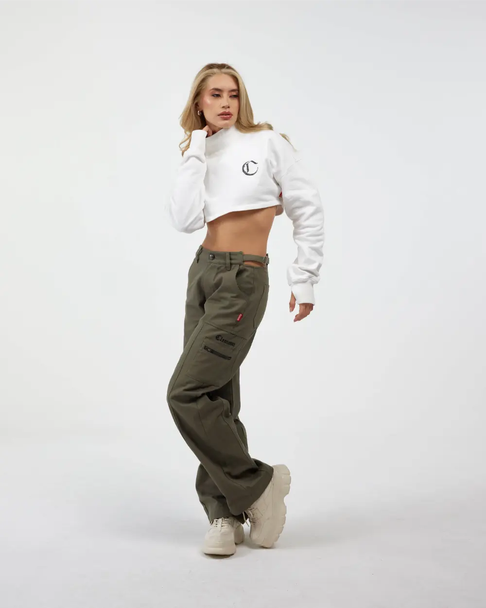 Buzo Cerrado Para Mujer Dolce Clemont
Composicion: 100% Algodón