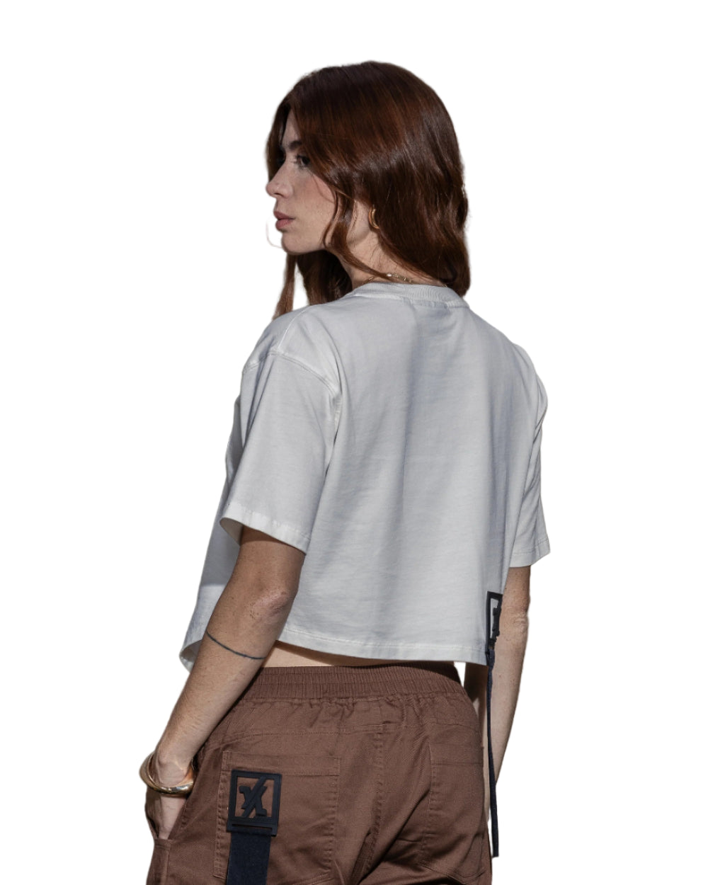 Camiseta Tree Tshirt YOut Crema Mujer Detrás Modelo