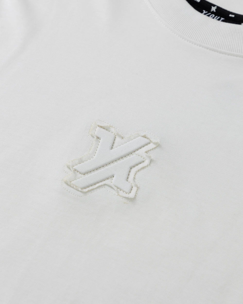 Crop Top Destroyed YOut Mujer Blanco Frontal Detalle