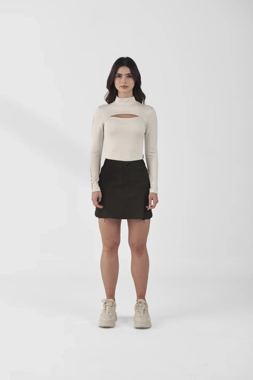 Falda Splendente Clemont Mujer Color Negro Frontal Modelo