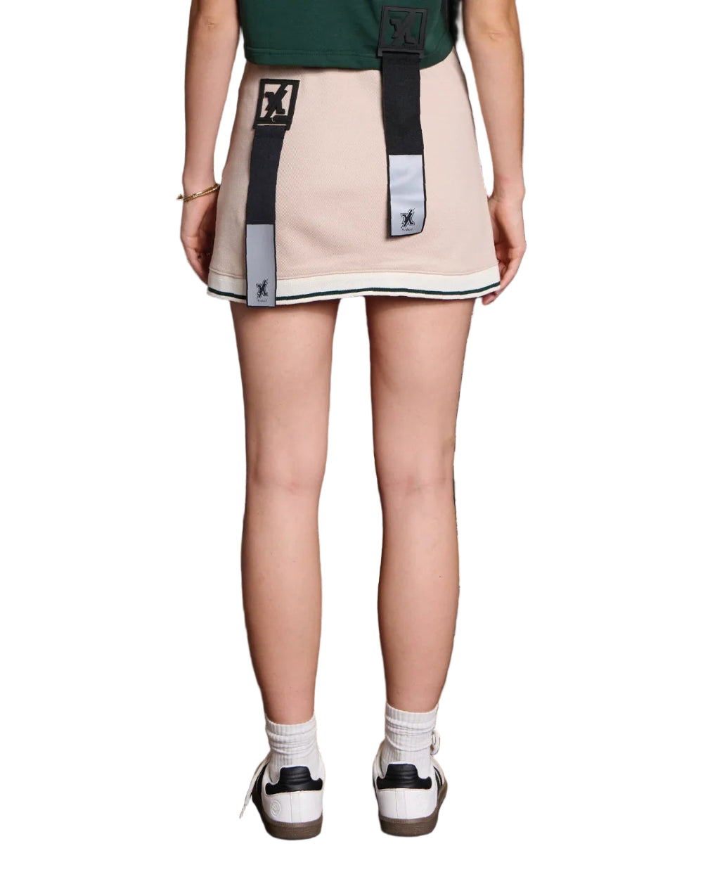 Falda One Set Skirt YOut Color Camel Detrás Modelo