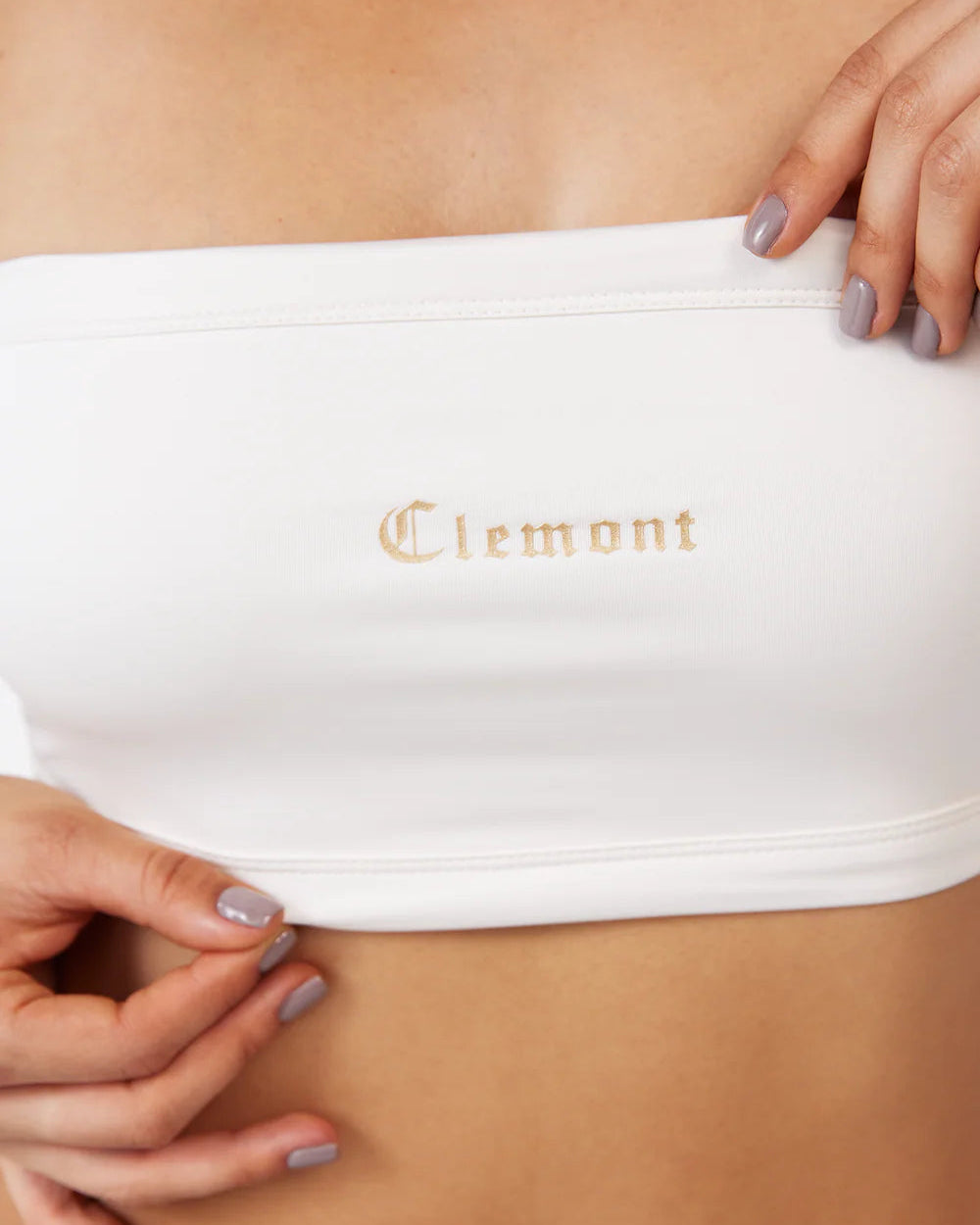 Crop Top Resa Clemont Crema Mujer Frontal Detalle Modelo