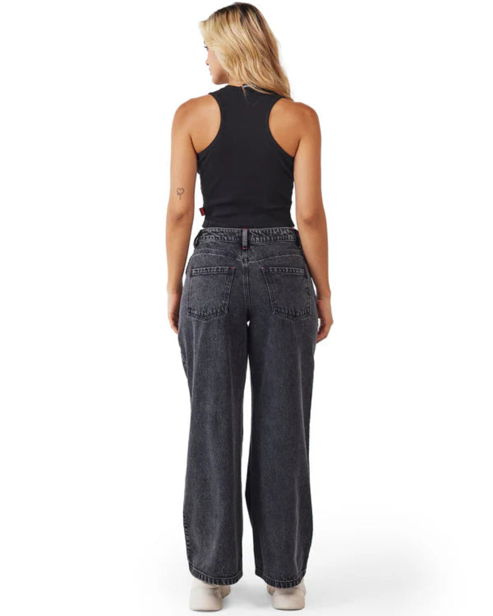 Crop Top Fragile Clemont Negro Detrás General Mujer