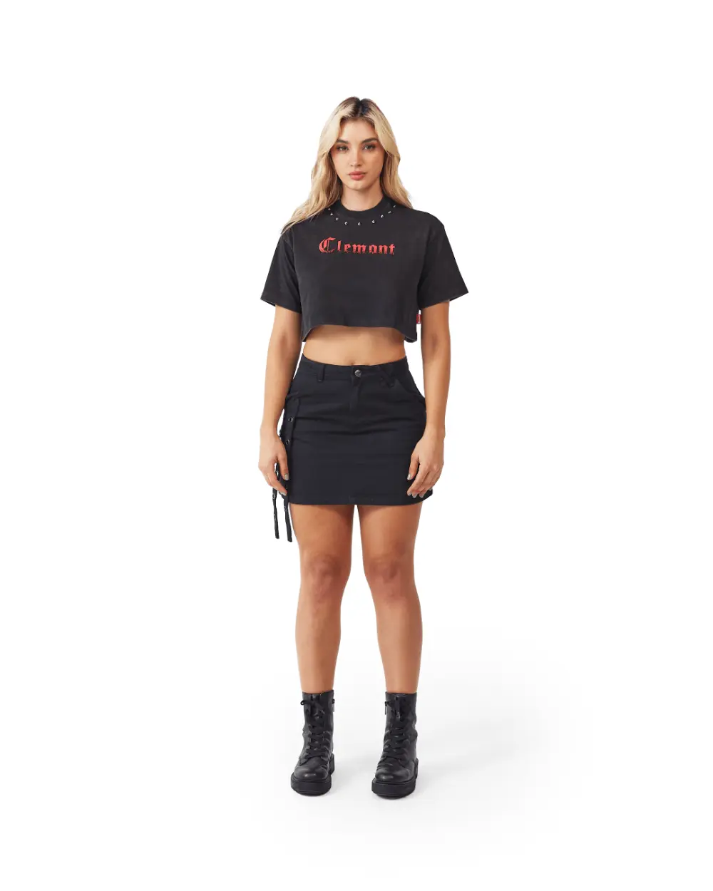 CROPTOP NEGRO CLEMONT MUJER FRONTAL MODELO