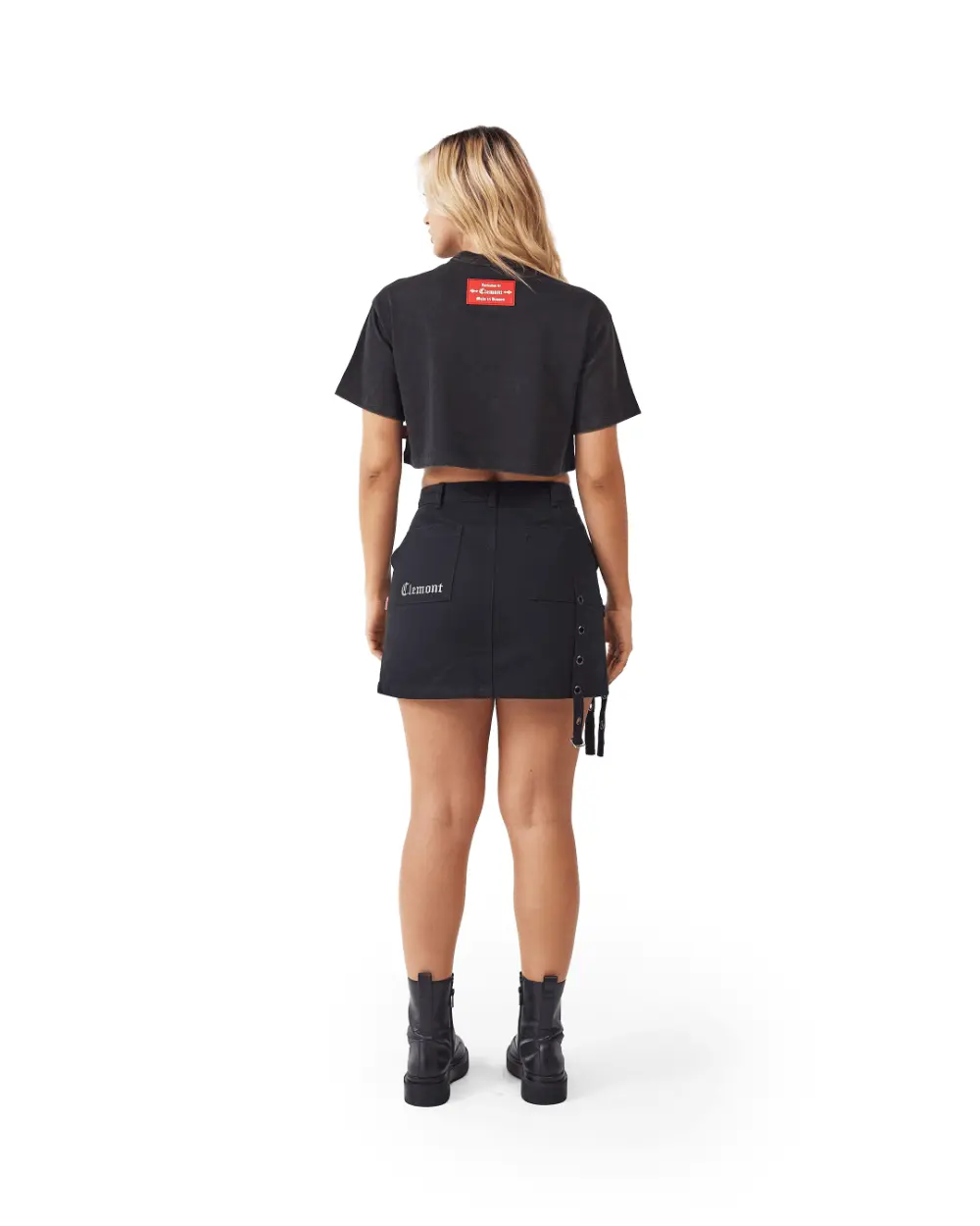 CROPTOP NEGRO CLEMONT MUJER TRASERO MODELO