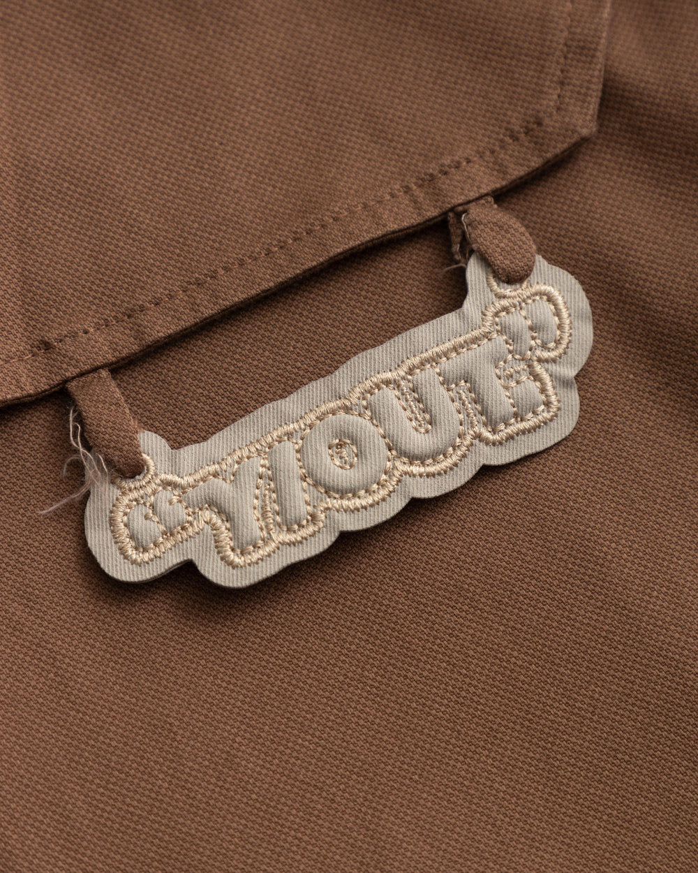 Pantalón Spore Pant YOut Café Mujer Lateral Detalle