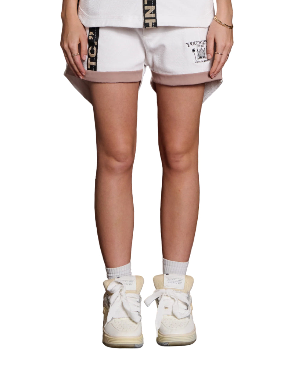 GATE SHORT YOut Mujer Frontal Modelo