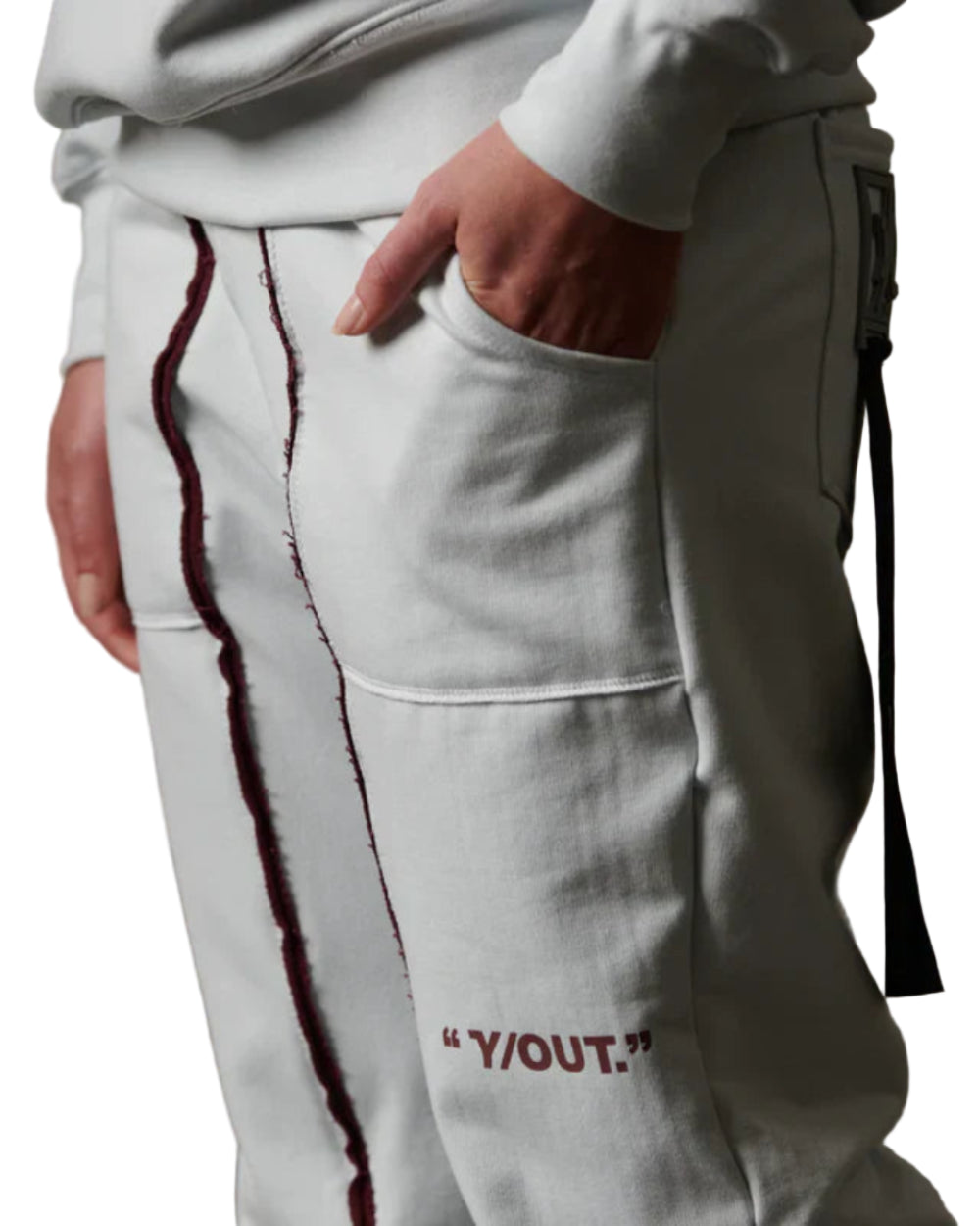 Sudadera CLoud YOut Gris Mujer Lateral Detalle Modelo