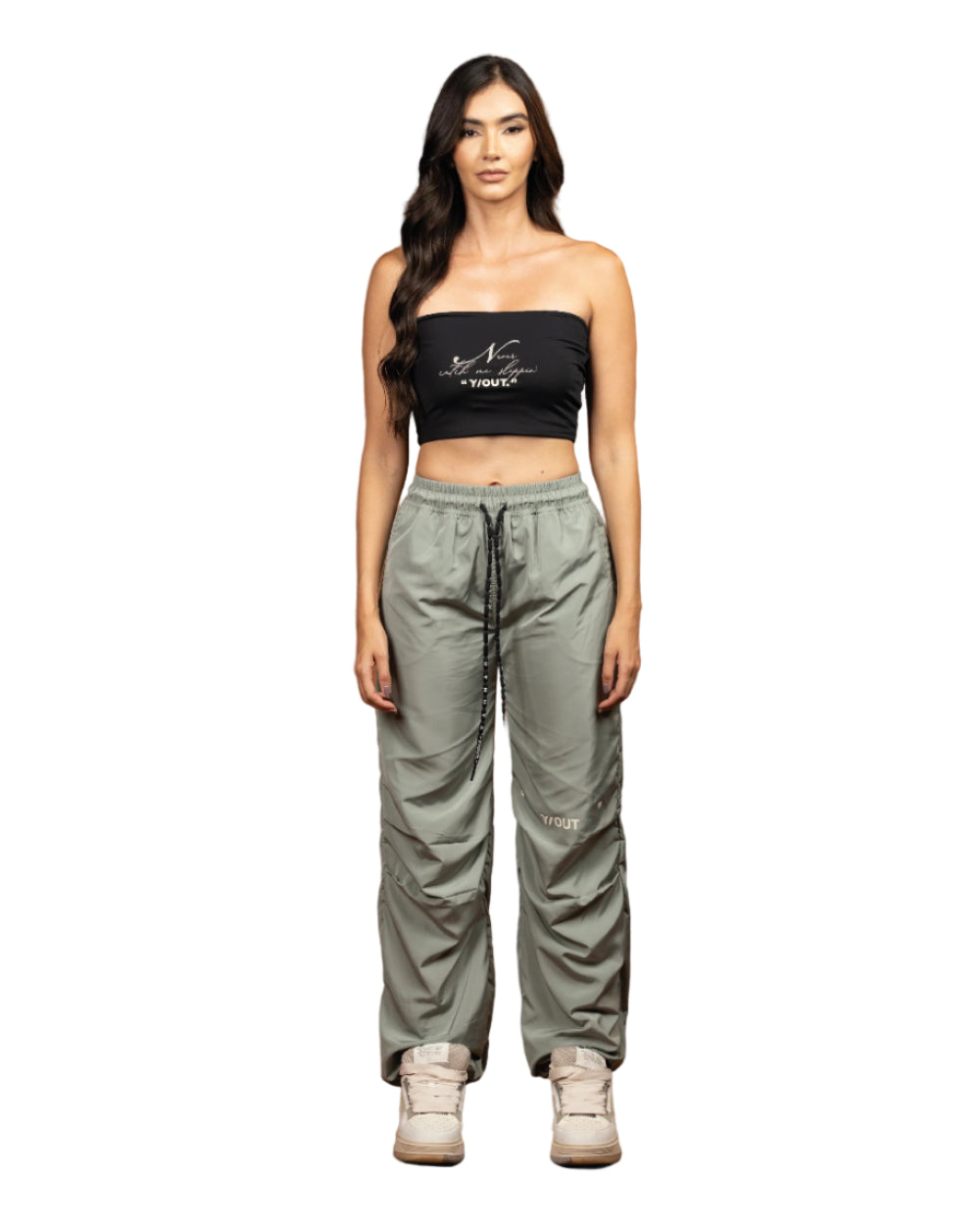 Jogger Bass Pants YOut Verde Mujer Frontal Modelo
