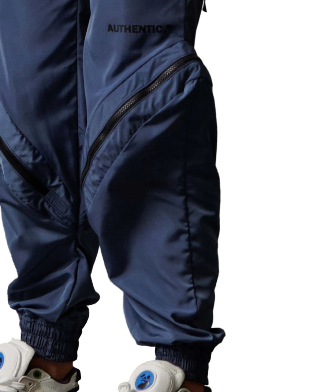 Jogger Boreal YOut Azul Navy Mujer Frontal Detalle Modelo