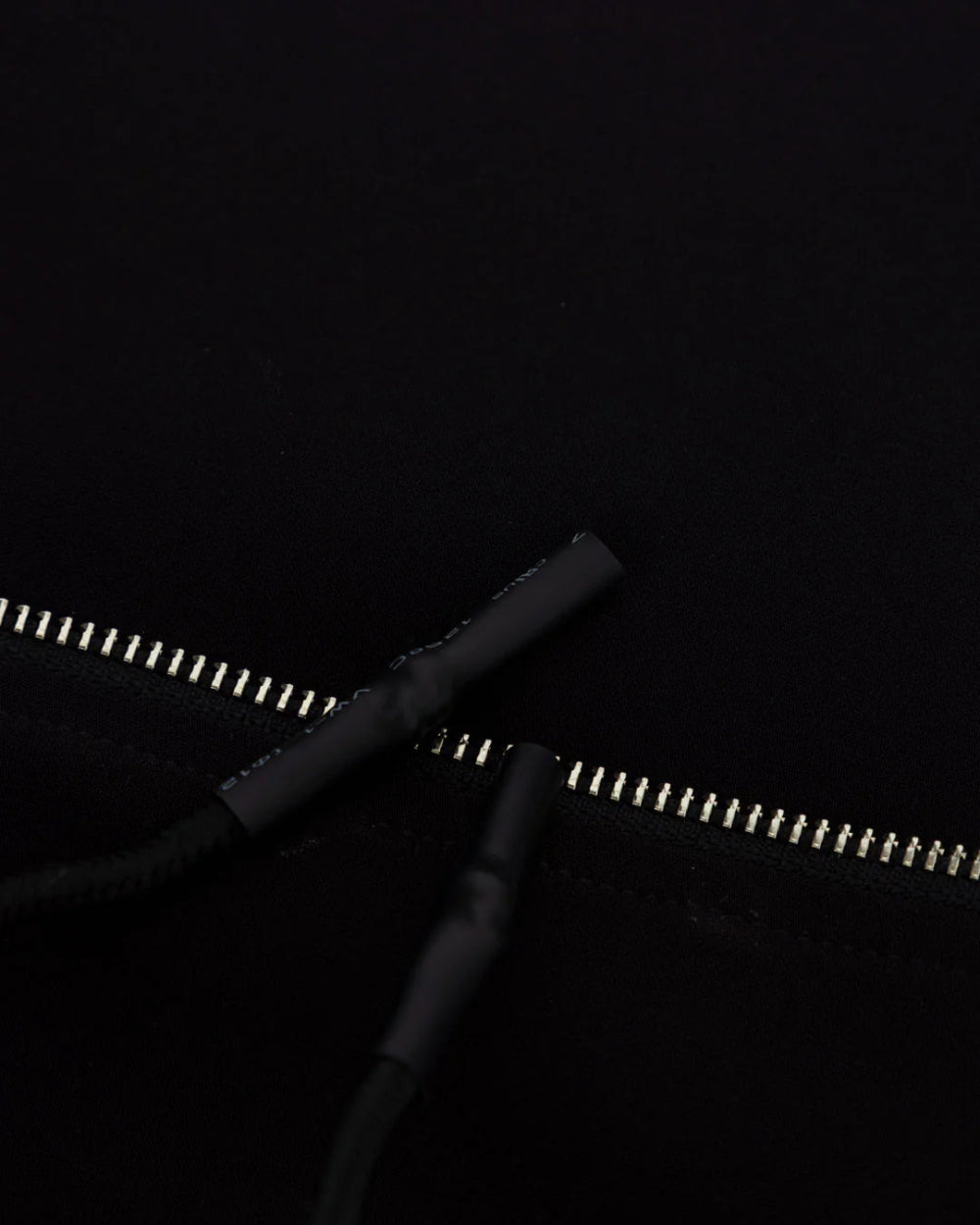 Jogger Season Jogger Y/Out Negro Mujer Frontal Detalle