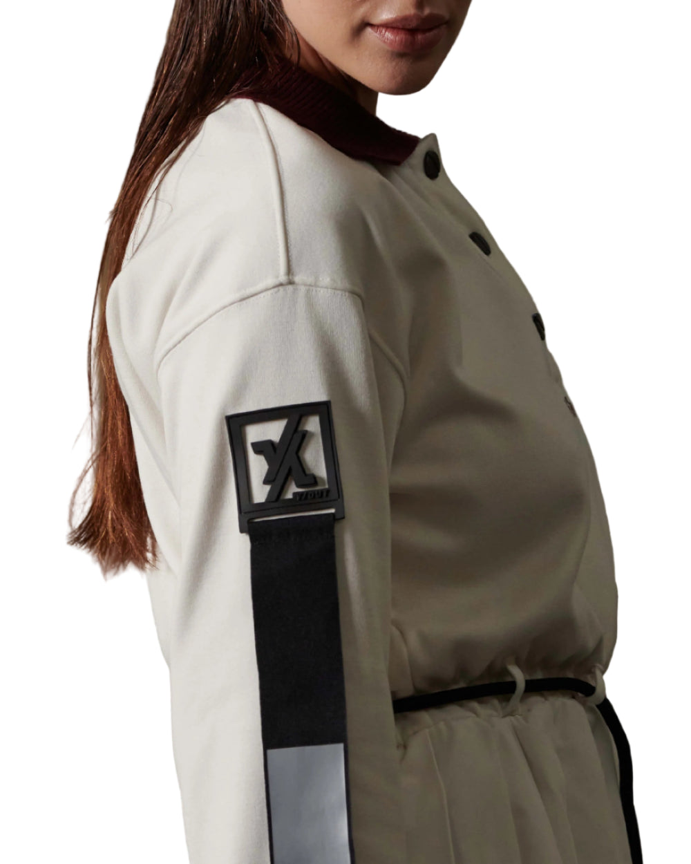 Vestido Ionic Dress YOut Blanco Mujer Lateral Modelo Detalle