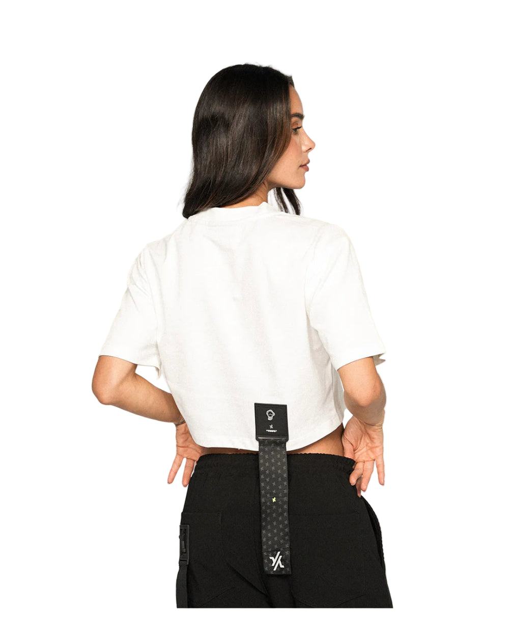 Crop Top Xclusive Y/out Blanco Mujer Detrás Modelo