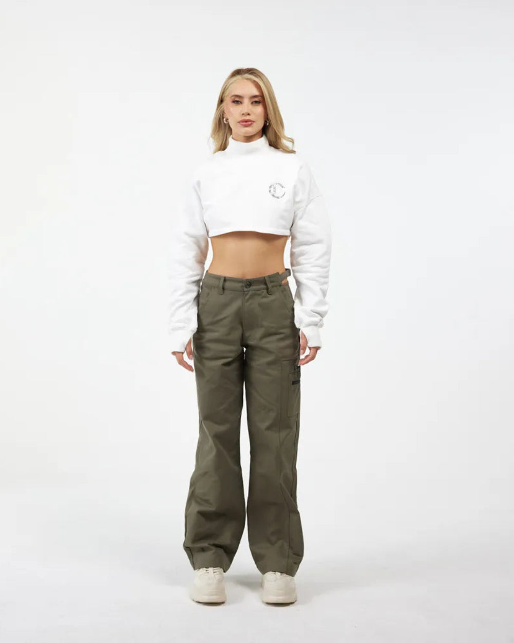 Buzo Cerrado Para Mujer Dolce Clemont
Composicion: 100% Algodón frontal