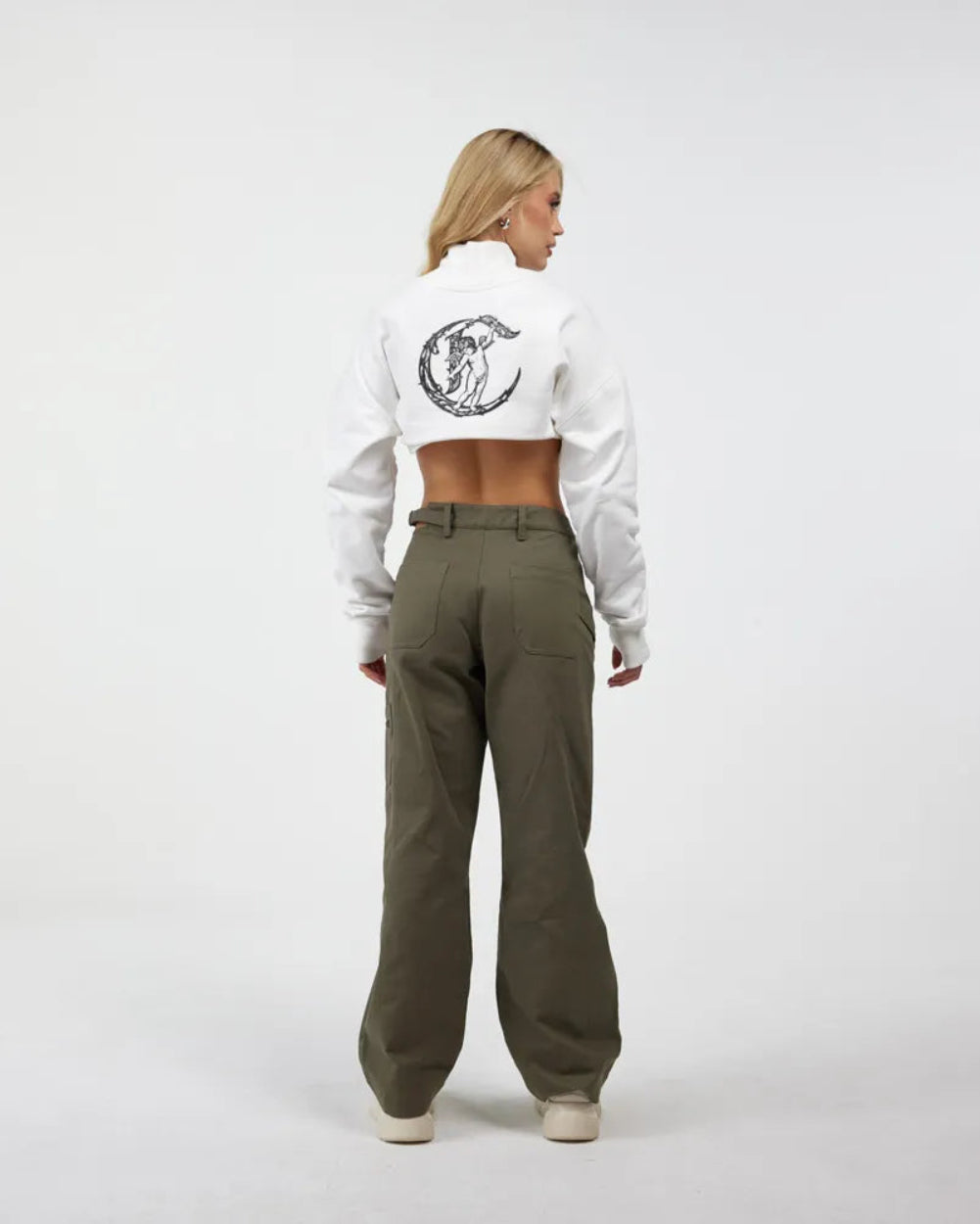 Buzo Cerrado Para Mujer Dolce Clemont
Composicion: 100% Algodón trasero