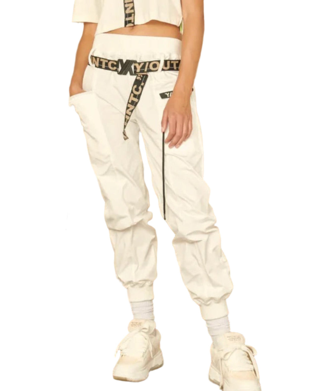 Jogger No Mess YOut Crema Mujer Frontal Modelo