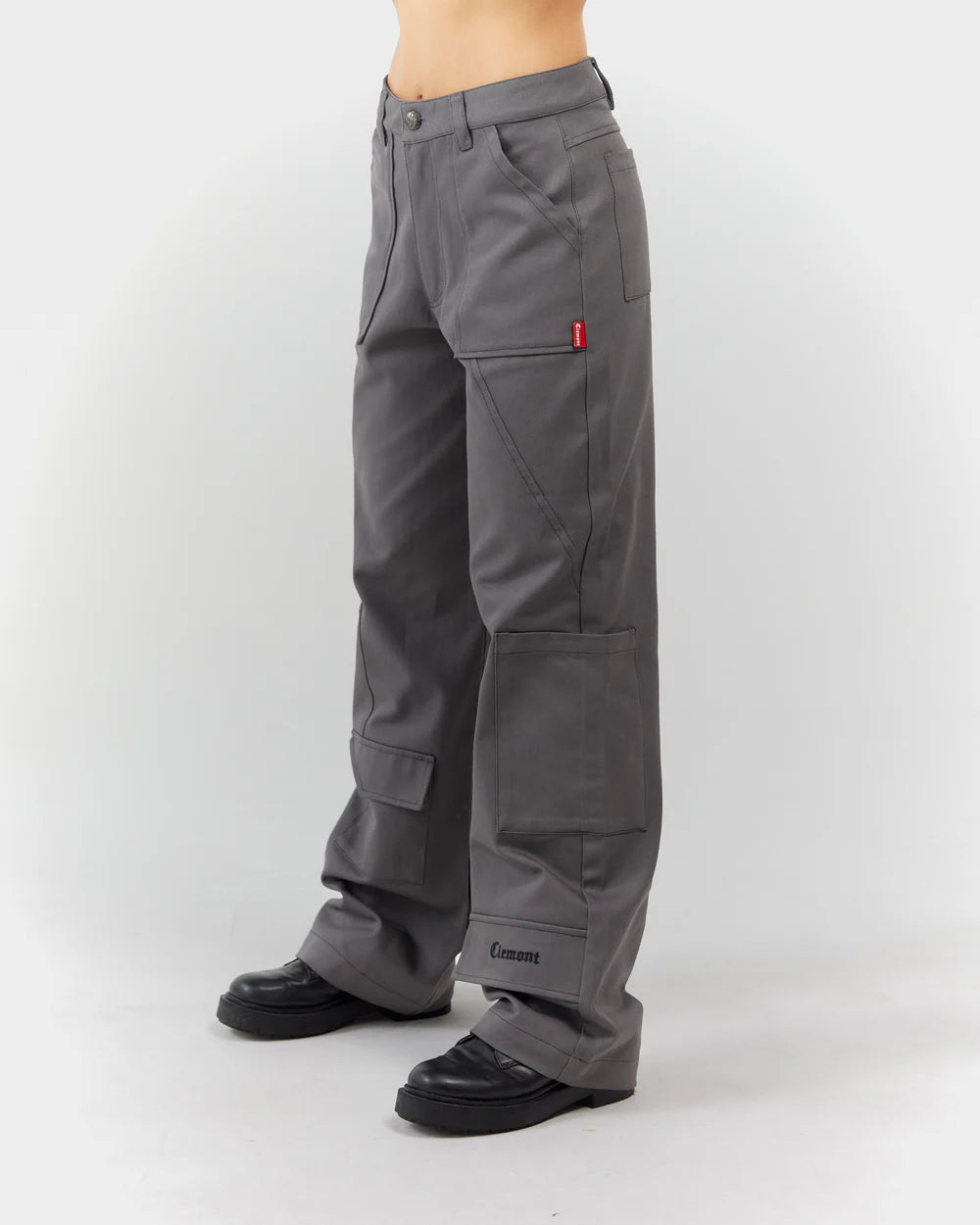 Pantalón Radioso Gris Mujer Clemont Lateral Modelo