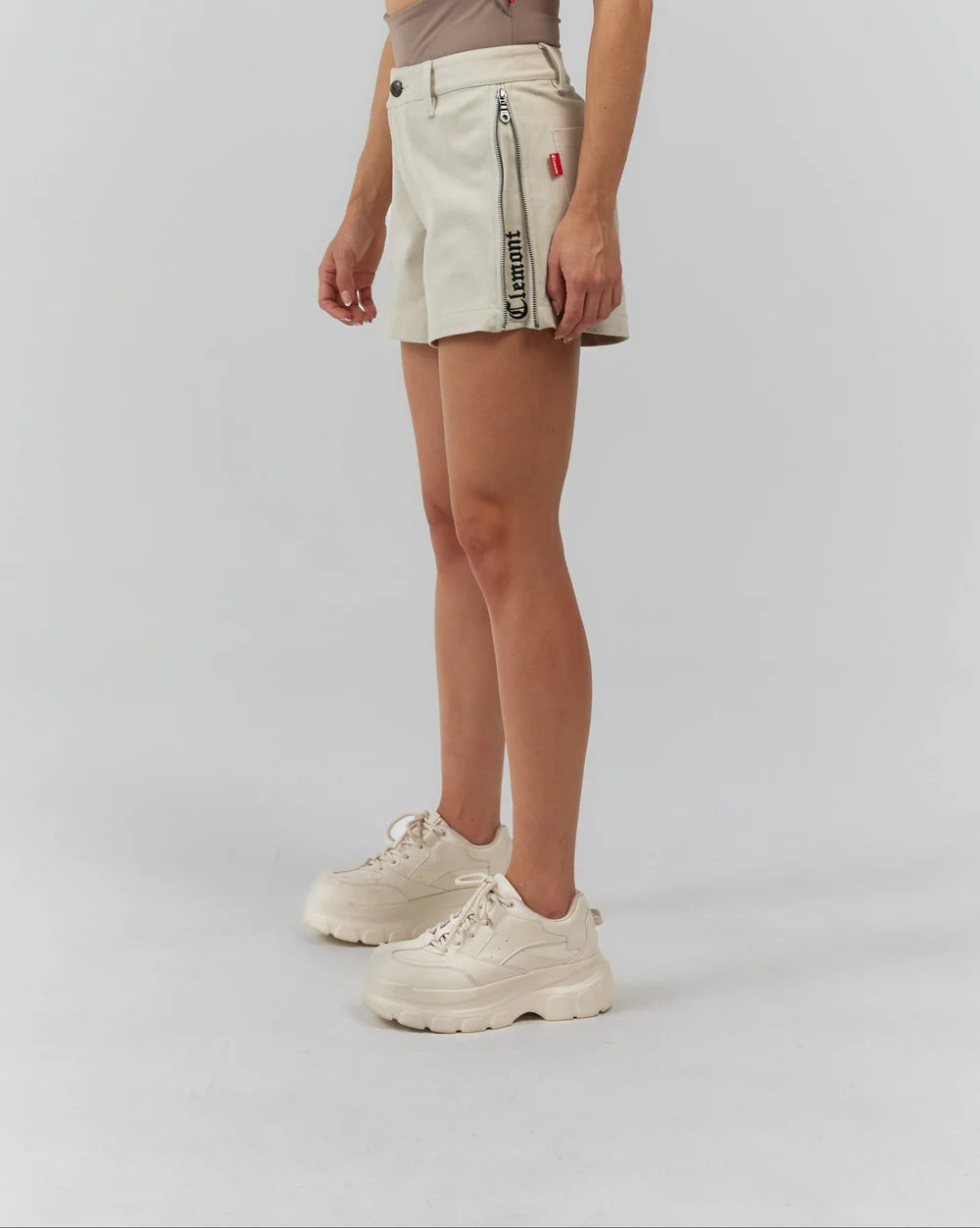 Short Ambrosia Crema Mujer Clemont Lateral