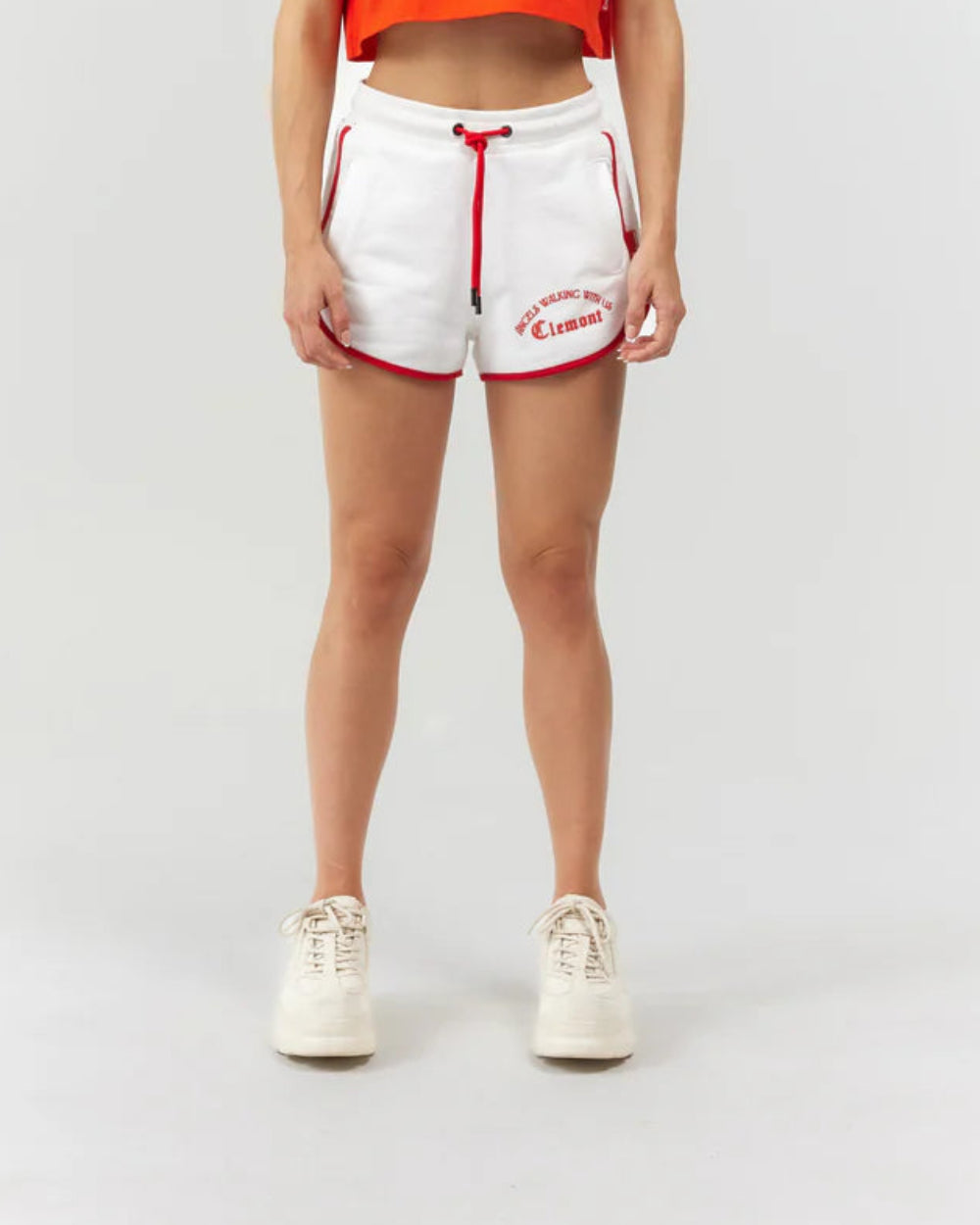 Short blanco para mujer Clemont color crema frontal modelo