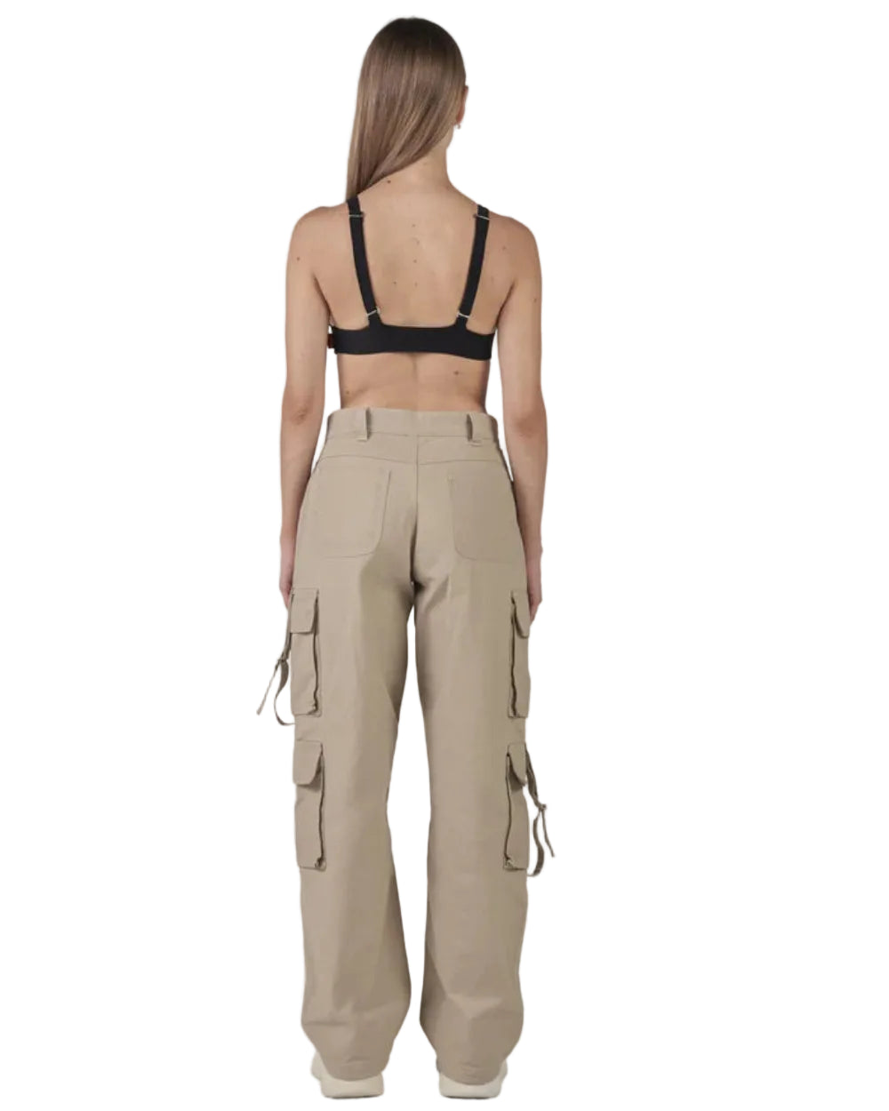 Crop Top Enigma Clemont Negro Mujer Detrás Modelo