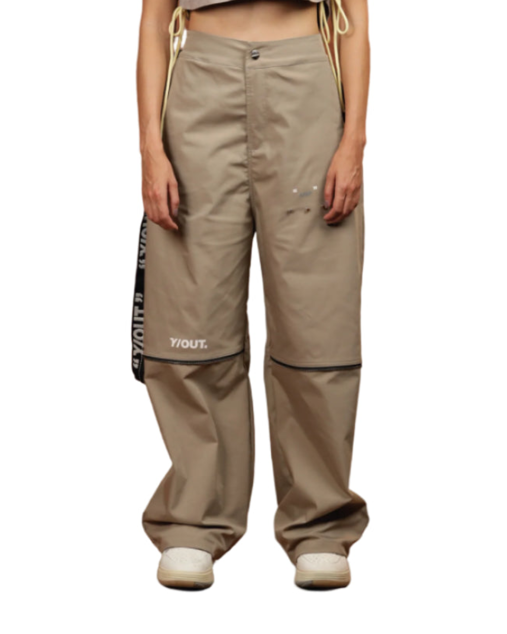 Pantalón AMP YOUT Mujer Frontal Modelo