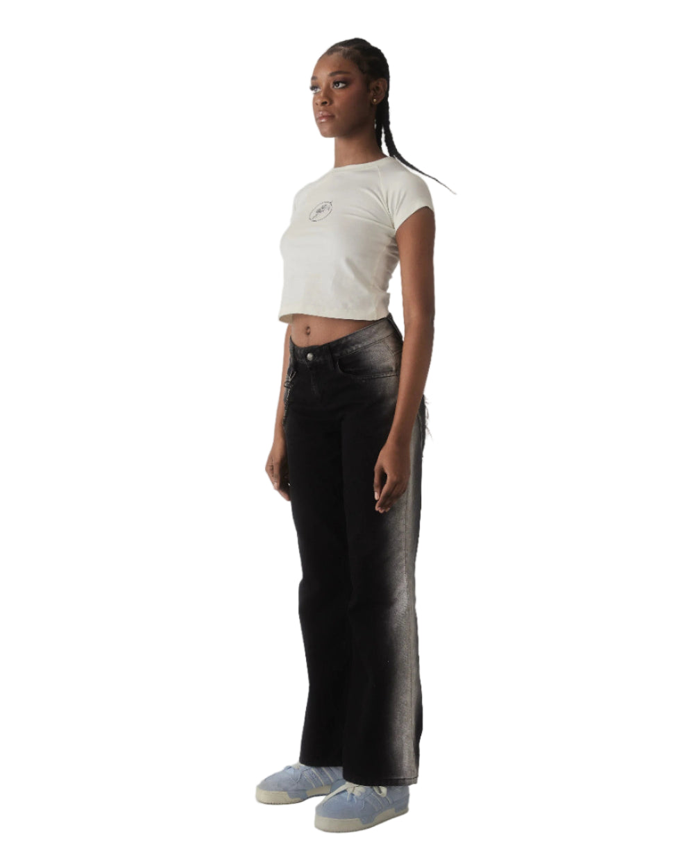 Camiseta Astrale Clemont Crema Mujer Lateral Modelo