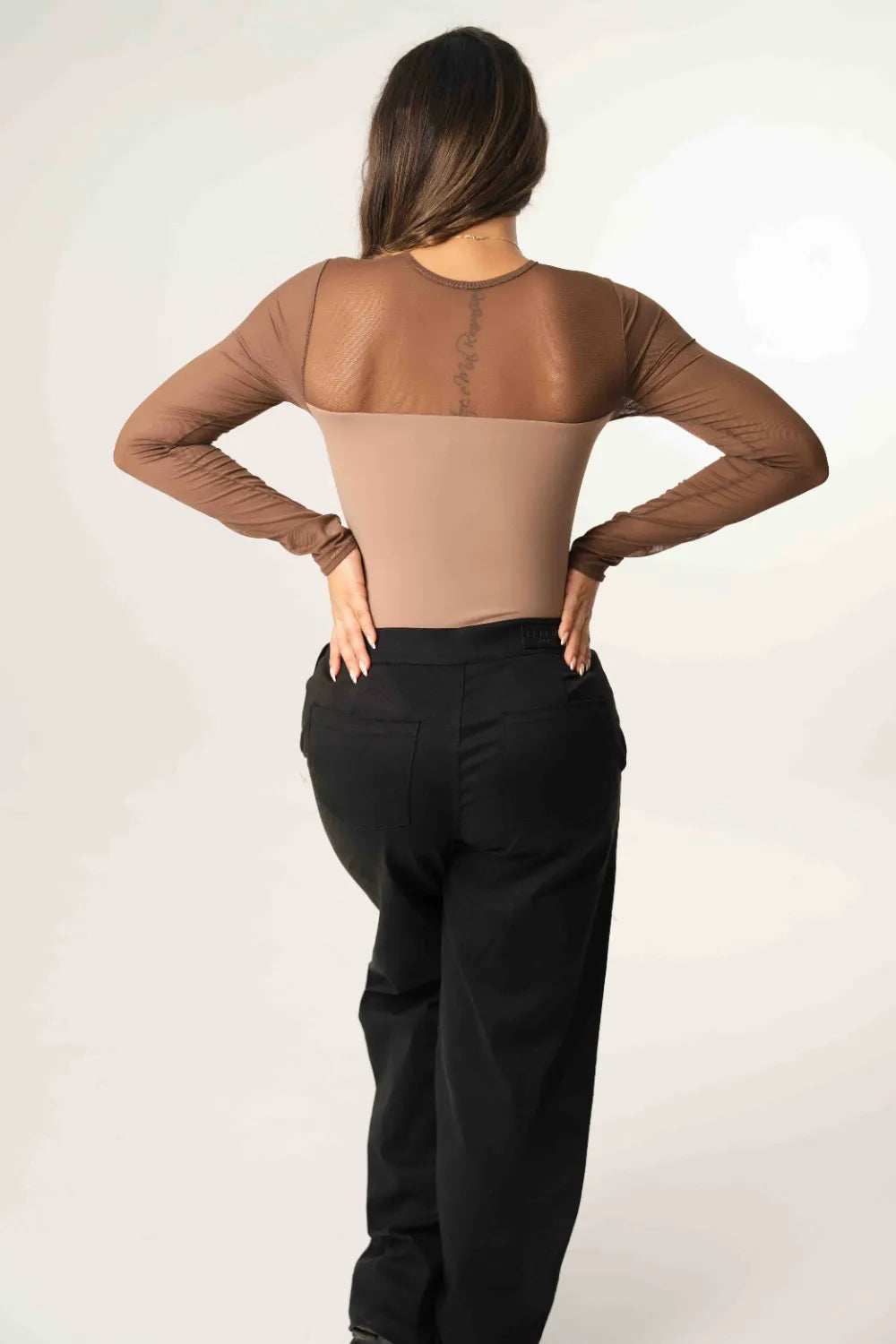 BODY CARESSE LABEUR